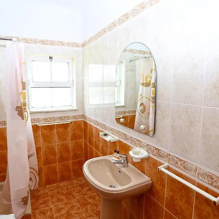 U - Quinta Da Estacao * Lagos