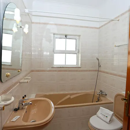 U - Quinta Da Estacao * Lagos