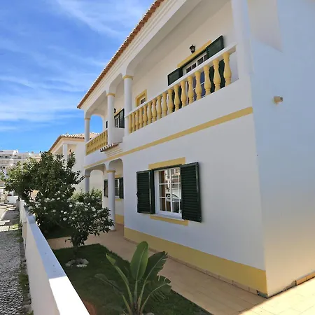 U - Quinta Da Estacao * Lagos